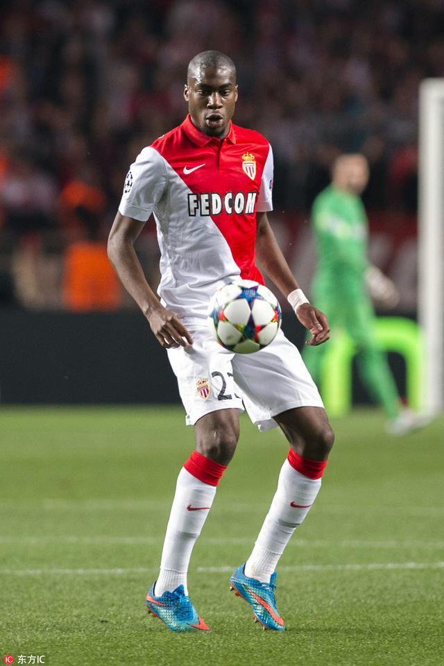 深圳新鹏城主帅陈涛观战曼城比赛，明日与城市集团同事会面