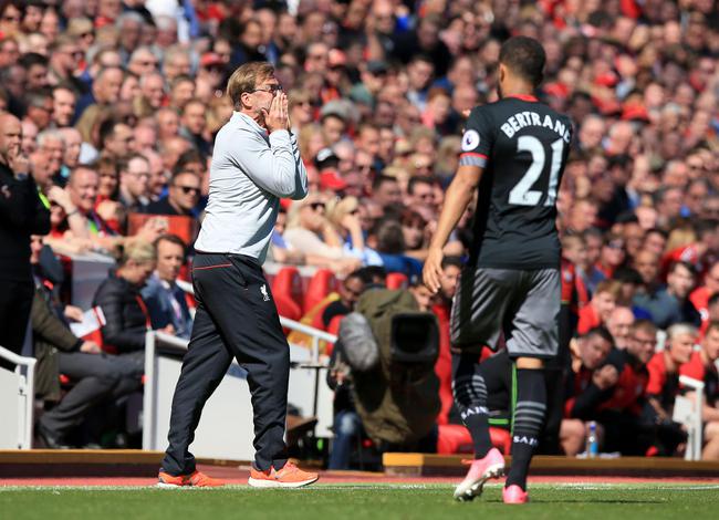 湖人浓眉哥篮下统治锁定胜利