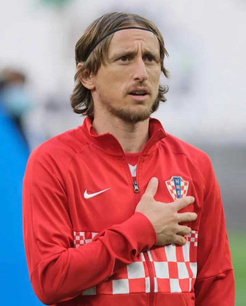 0-2不敌药厂，曼城欧冠主场对德国球队13连胜遭终结